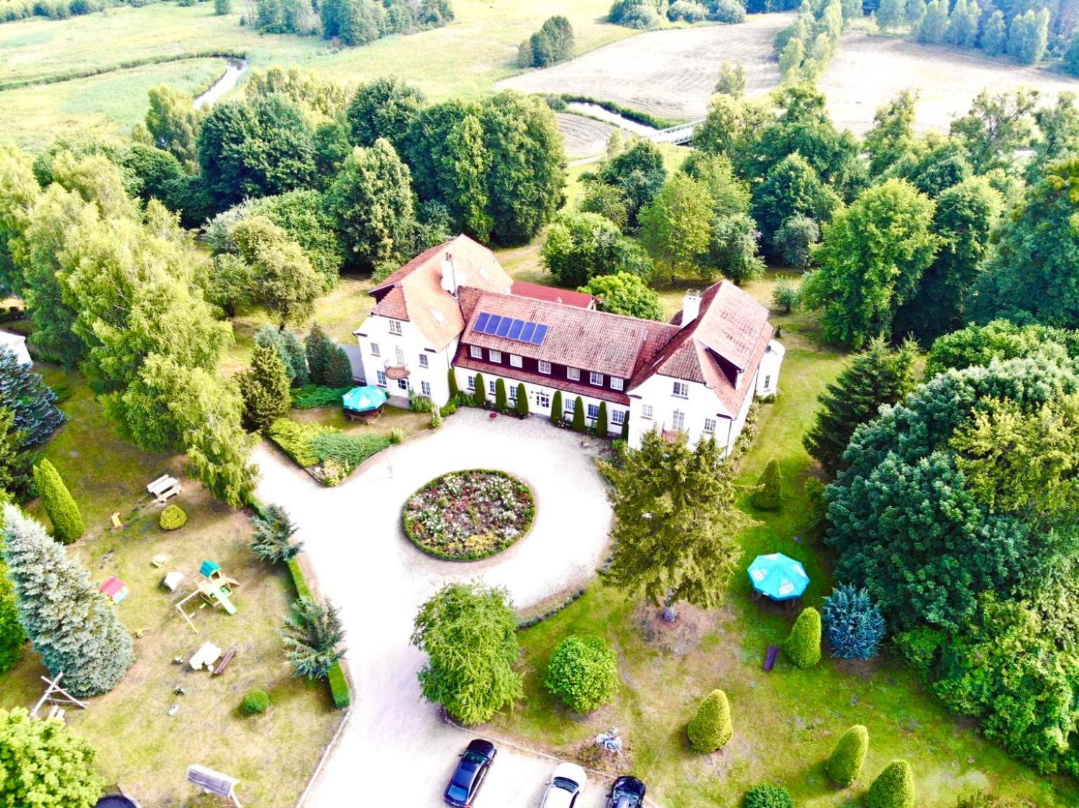 Palac Wojciechy Екстериор снимка