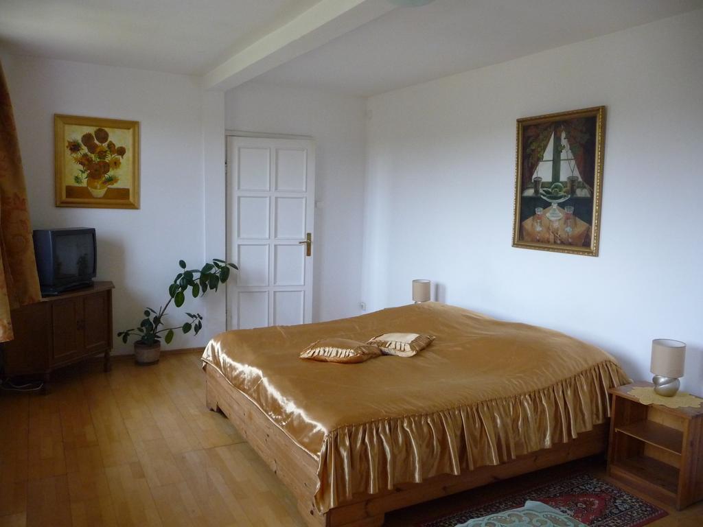 Palac Wojciechy Екстериор снимка