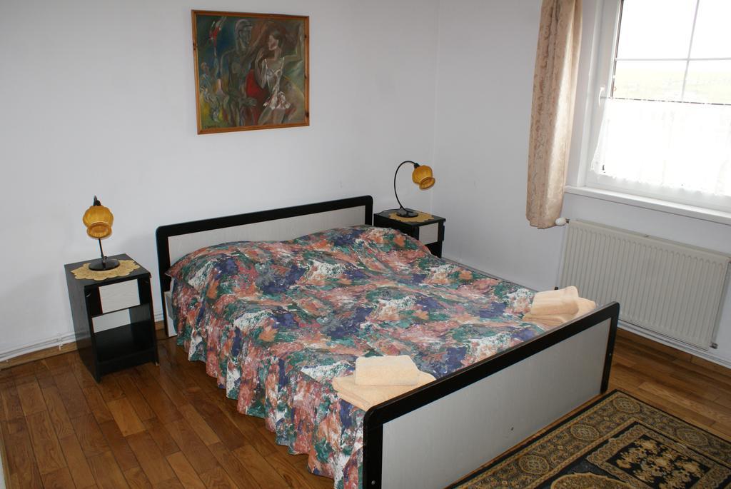 Palac Wojciechy Екстериор снимка